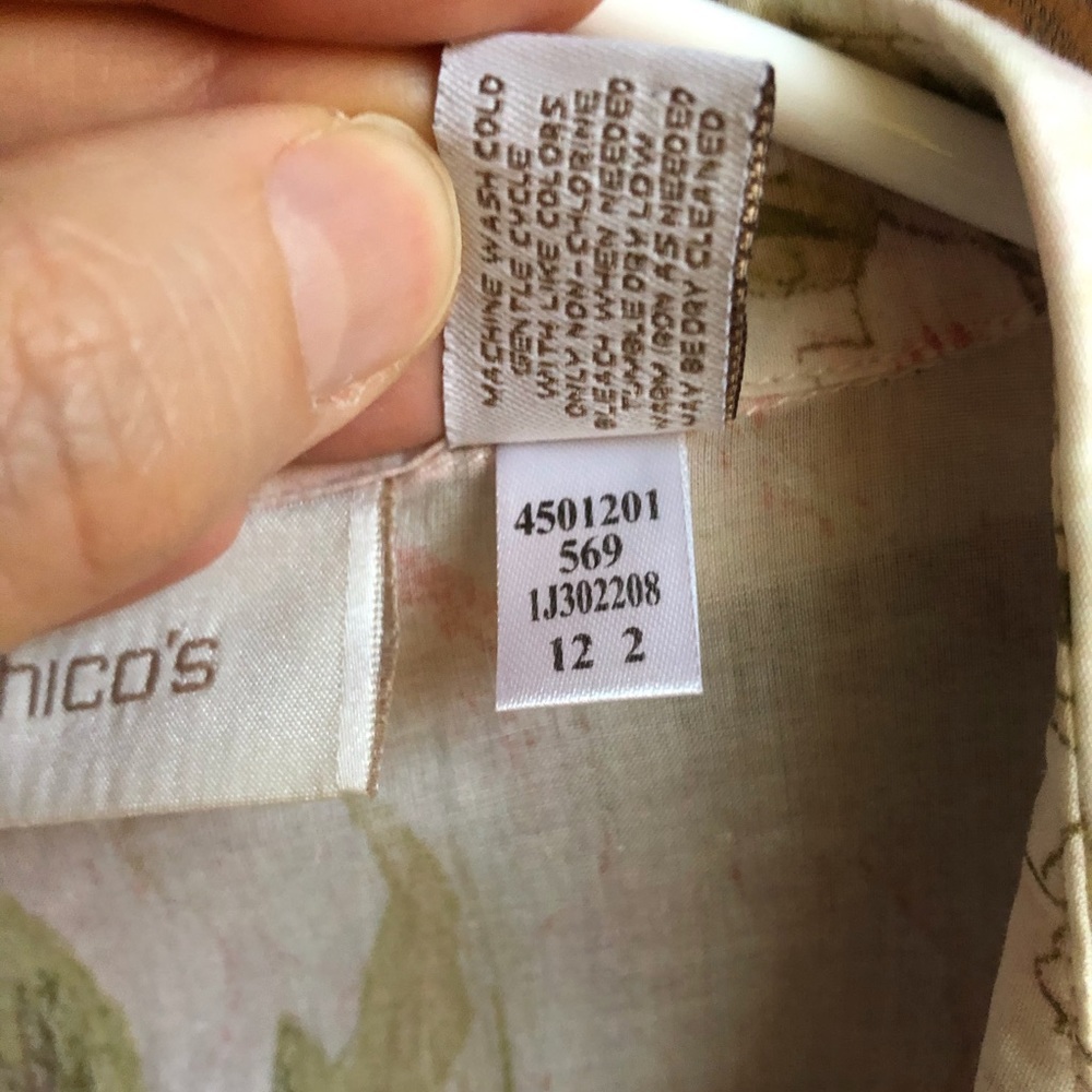 Chico’s Size 3 Misses 16/18 Floral Blouse - Picture 4 of 6